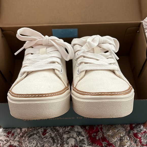 Toms Birch Canvas || size 6 - Picture 3 of 4